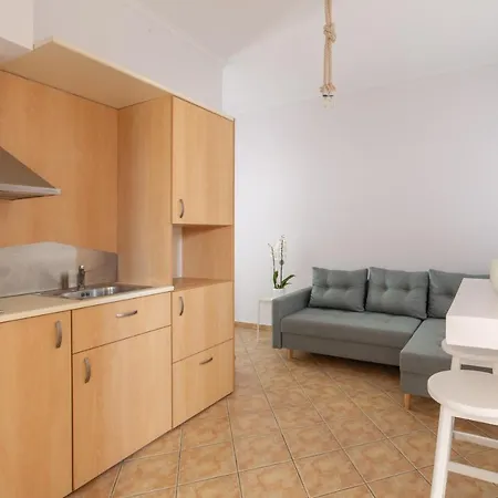 Nysa Residence Ménites Extérieur photo